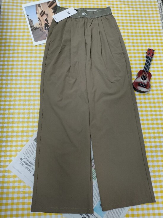 ALO Yoga Pants - Alo Yoga Premium🧶Olive Green Pants - Suitable for all age (Regular Limited)✅